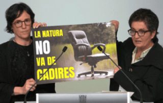 Imatge de la campanya 'La Natura no va de cadires' de la Xarxa per a la Conservació de la Natura, amb un formulari d’adhesió per donar suport a la creació de l’Agència de la Natura de Catalunya i exigir el compliment de la llei 7/2020.